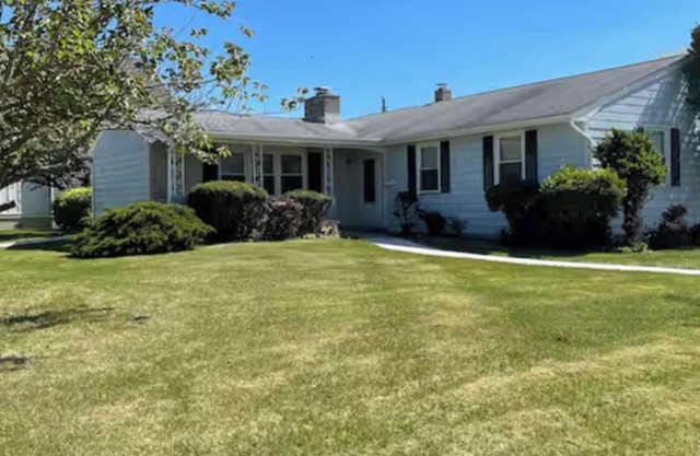 Spacious 4-bedroom family home in Brigantine with so many amenities!