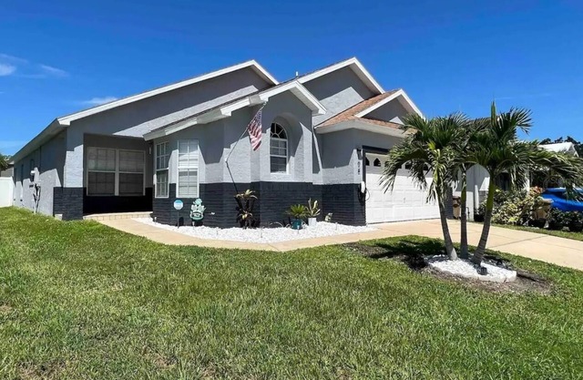 Spacious 4-bedroom house in enjoyable Kissimmee!