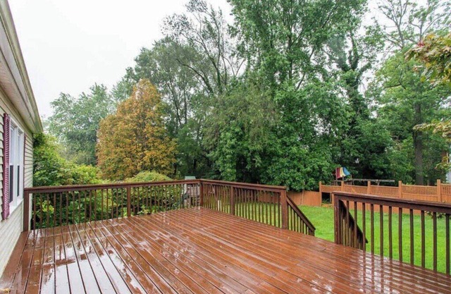 Spacious 4-bedroom house in peaceful Glenside with WiFi, AC