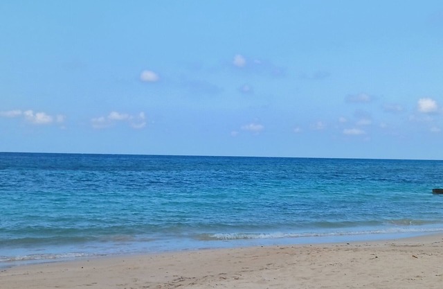 Spacious 4-bedroom villa/pool/Wi-Fi/beach/chef/
