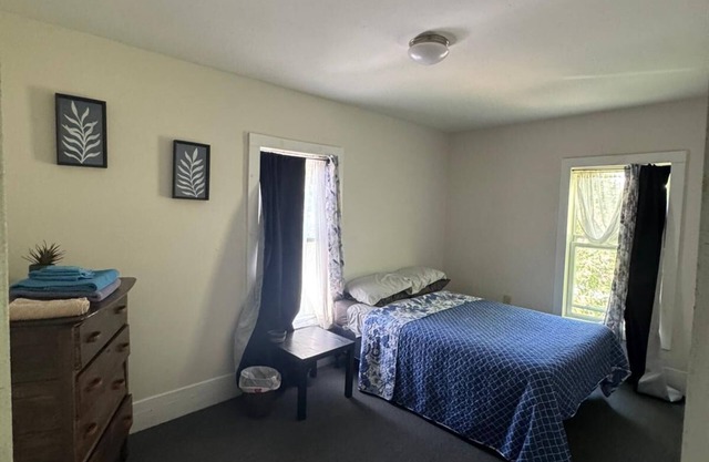 Spacious 4-bedroom apartment with AC, WiFi in charming Plattsburgh