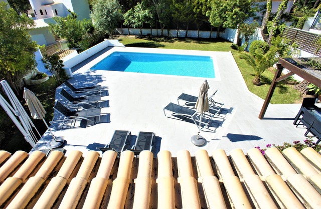 Spacious 5 bed with pool (heatable) in Vale do Garrao