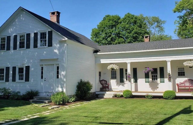 Spacious 5 Bedroom Hot Home Game Room Patio Fire Pit Yard Ski Bromley Stratton