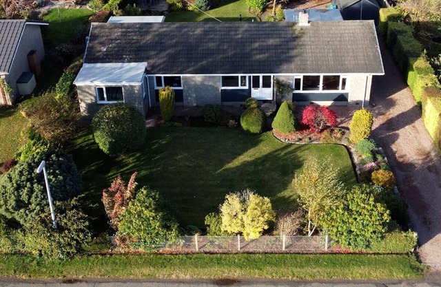 Spacious 5-bedroom cosy cottage nr St Andrews, Fife