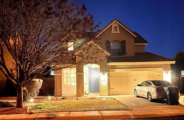 Spacious 5-bedroom house in marvelous Gilbert with WiFi, AC