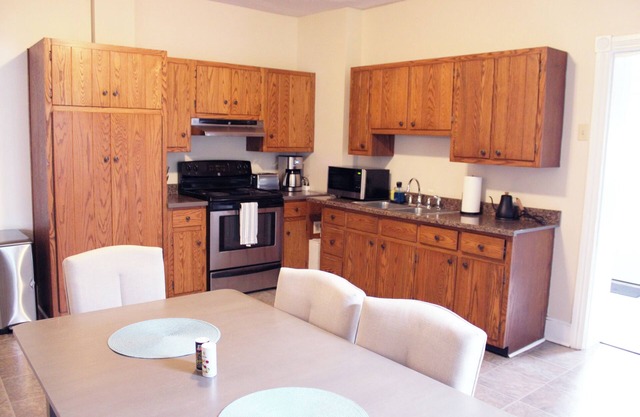 Spacious 5-bedroom townhome in Phoenixville walkable to downtown