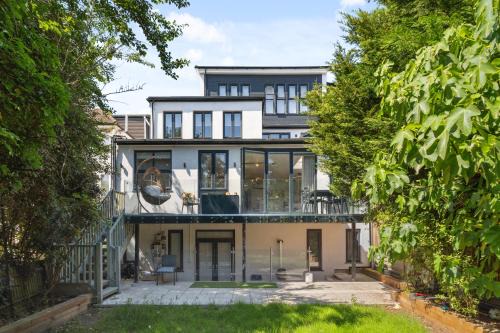 Spacious 6 Bedroom Luxury Home Sleeps 14 Royal Manor 57