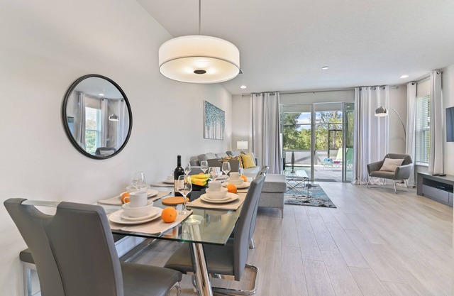 Spacious and charming private Pool Townhome. Nxt to Disney