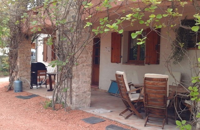 spacious and fresh domisiladore apartment in a quiet area with direct access to the lake