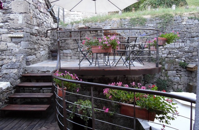 Spacious apartment in cévenol village house
