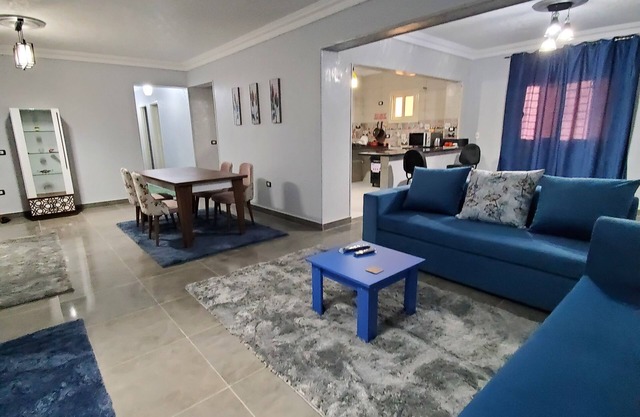 Spacious apartment in October city close to Mall of Arabia [Families only]