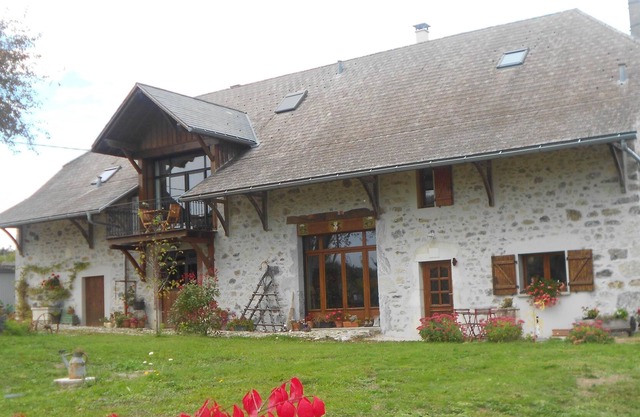Spacious apartment, between Lake Annecy and mountain