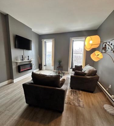 Spacious Apartment Downtown Albany, NY