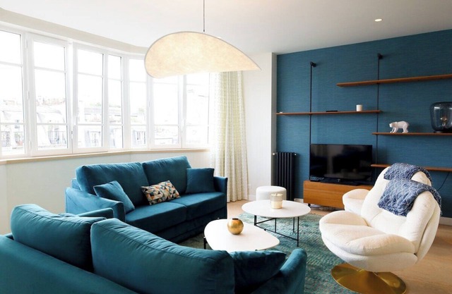 Spacious apartment for 6 - Passy, Paris