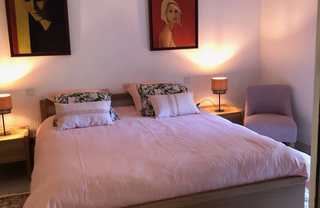 SPACIOUS BED AND BREAKFAST IN THE COUNTRYSIDE NEAR DOUARNENEZ