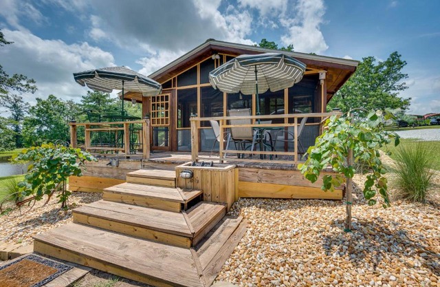 Spacious Buena Vista Cabin with Lake Views and Deck