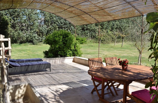 Spacious cottage at the Bastide des Amouriers