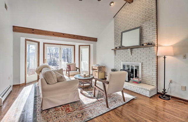 Spacious Columbia Home ~ 9 Mi to Water Gap!
