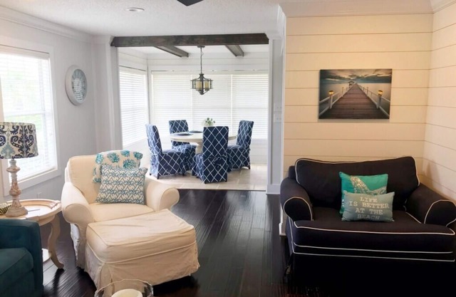 Spacious Comfortable 2 Bedroom/2 Bath Condo - Gated South End