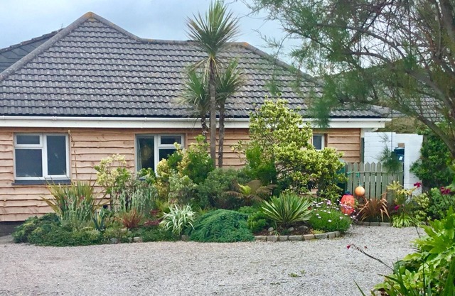 Spacious Cornish beach house