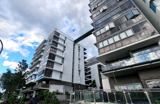 Spacious cozy2BR@close to OlympicPark free carpark