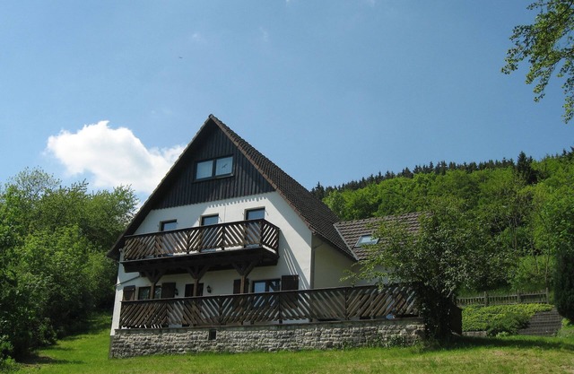 Spacious Düdinghausen Chalet