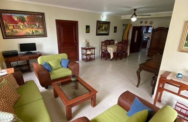 Spacious Entire Apartment. Near of it All