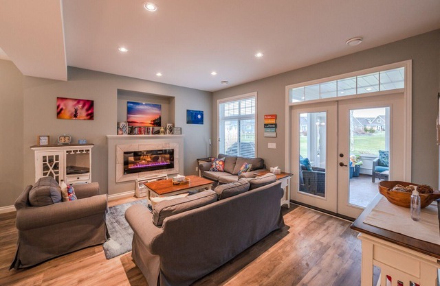 Spacious Family Cottage on Osoyoos Lake