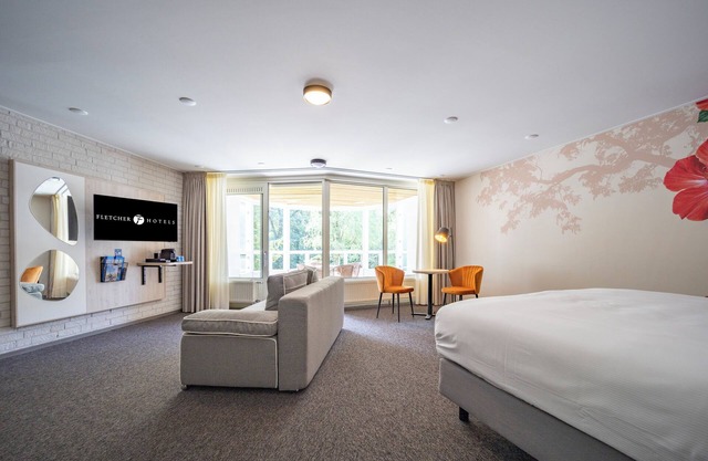 Spacious Family Escape — Indoor Pool, Free Parking, and Onsite Fun Included