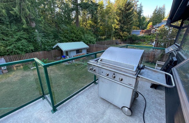 Spacious Family Home central to Squamish trails