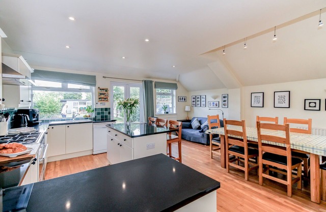 Spacious Family home near city centre