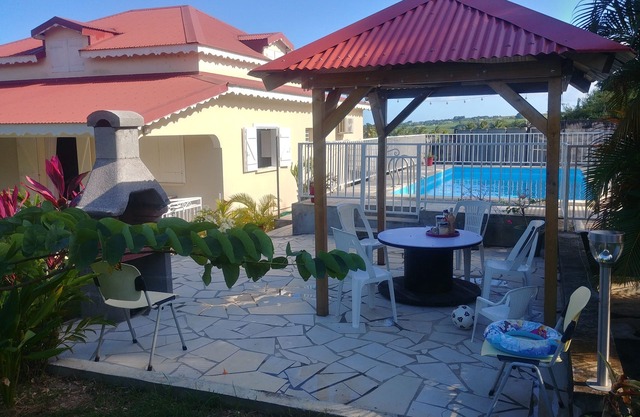 Spacious family villa with pool, close to the beach