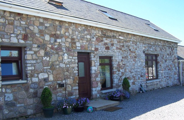 Spacious Farm Cottage Near Rhossili Beach