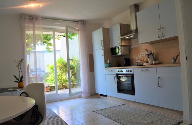 Spacious Flat Garden&Parking 5min Basel Tram Bus