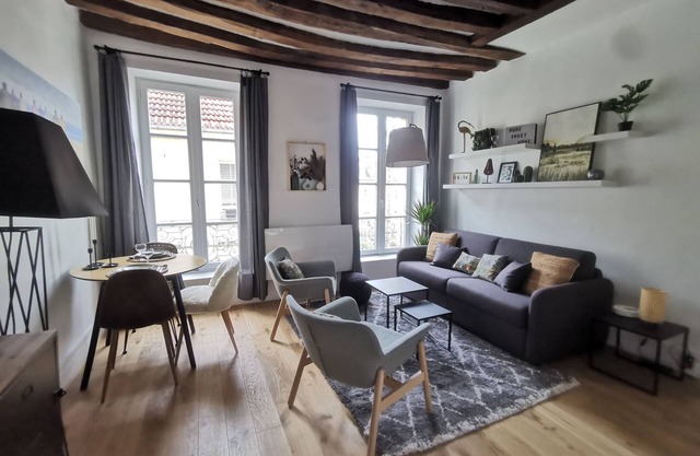 Spacious studio in the historic center of Saint-Germain-en-Laye