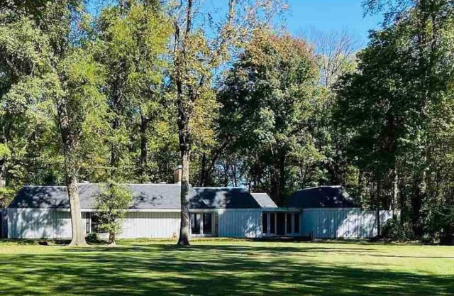 Spacious Hideaway | 5 bds, 3 ba