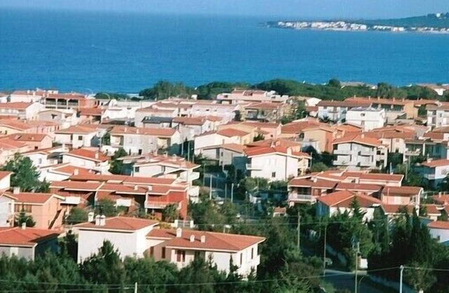 Spacious holiday apartment in La Caletta, a few minutes from the beach