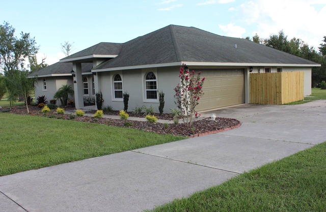 Spacious home and country setting just minutes from The Villages.