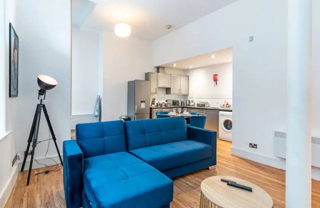 Spacious loft apartment Liverpool city centre