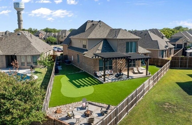 Spacious Luxe Stay | 5BR/5BA | Turf Yard + Putting Green | Sleeps 12+