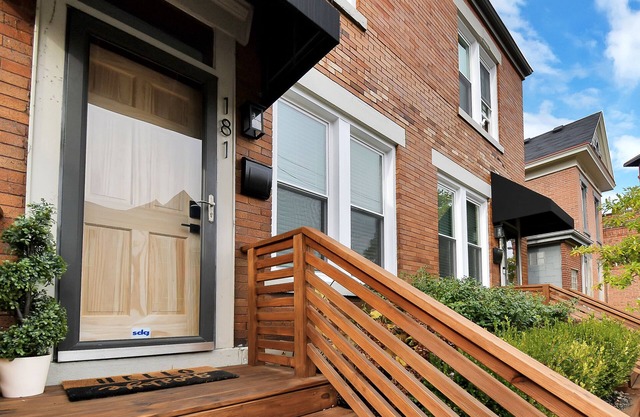 Spacious newly-renovated Downtown Columbus home