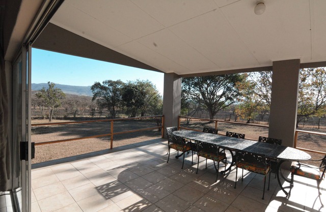 Spacious Pet-Friendly 4-bedroom house in nature near Pietermaritzburg with WiFi