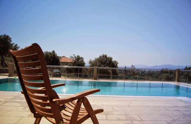Spacious Private Villa with Breathtaking Views with Swimming Pool