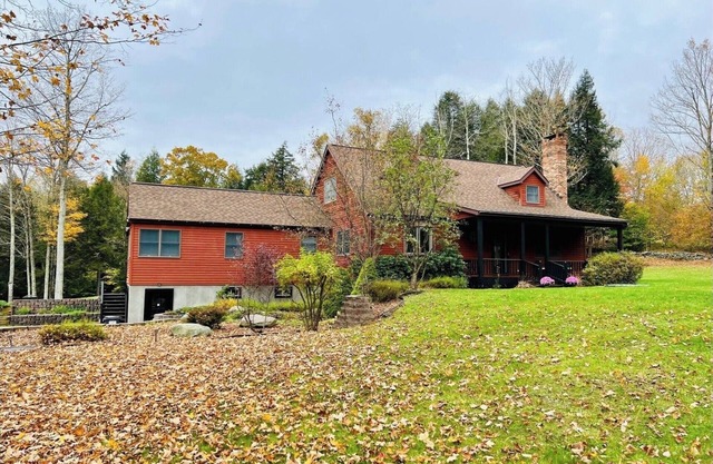 Spacious Residence Windham - XL Pool, Movie Room, Hot tub, 6 Bedrooms, Gardens