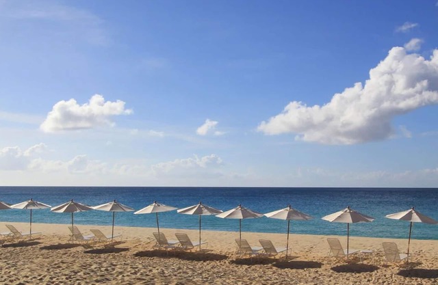 Spacious Room w/Living Area and Full Kitchen | Steps Away from the Beach