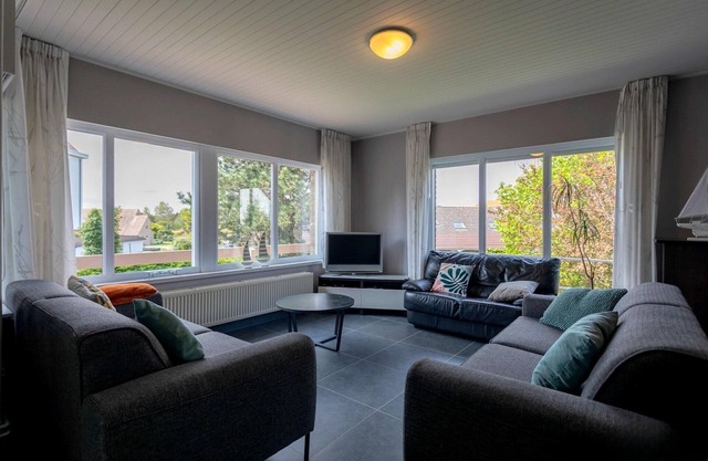 Spacious Seaside Villa in Oostduinkerke