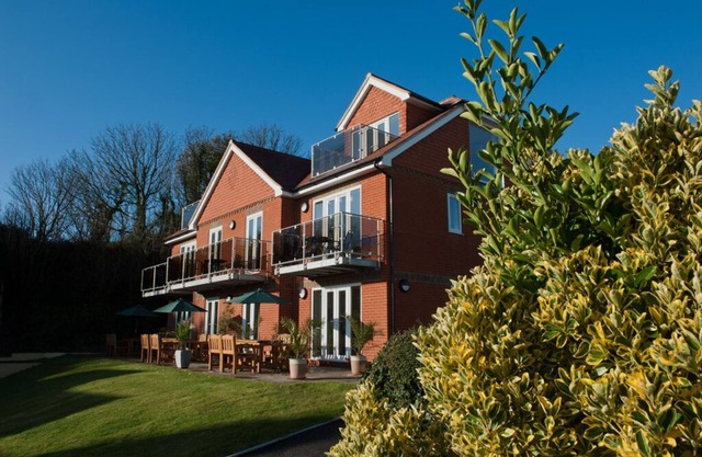 Spacious Self-Catering 1 Bed Apt/Country & Sea Views
