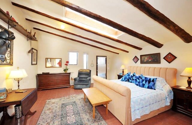 Spacious studio retreat in Santa Fe/5 miles to Plaza