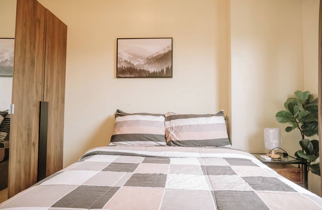 Spacious & Stylish City Haven