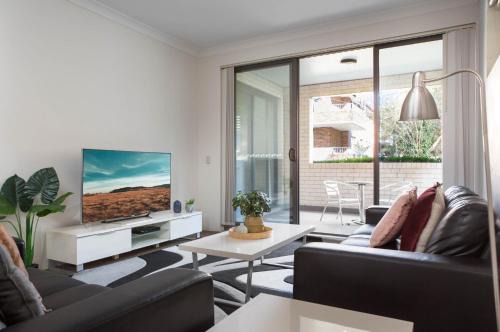 Spacious Two-Bedroom Apartment near Hospital